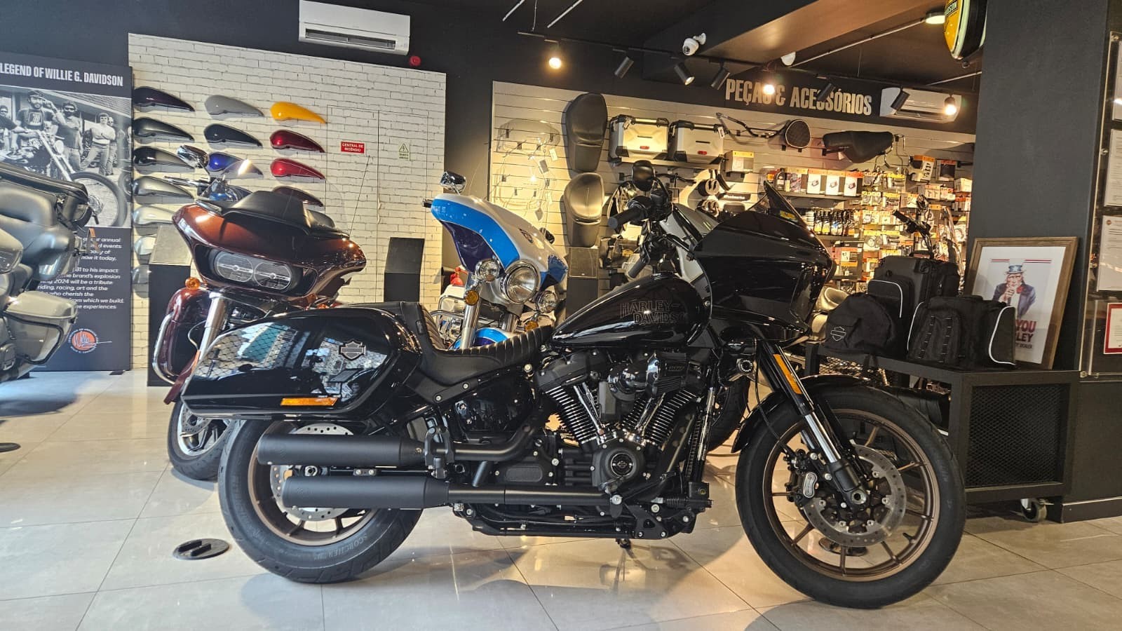 Low Rider ST | Ano: 2024 | kms: 800 | Preço: 26.000€